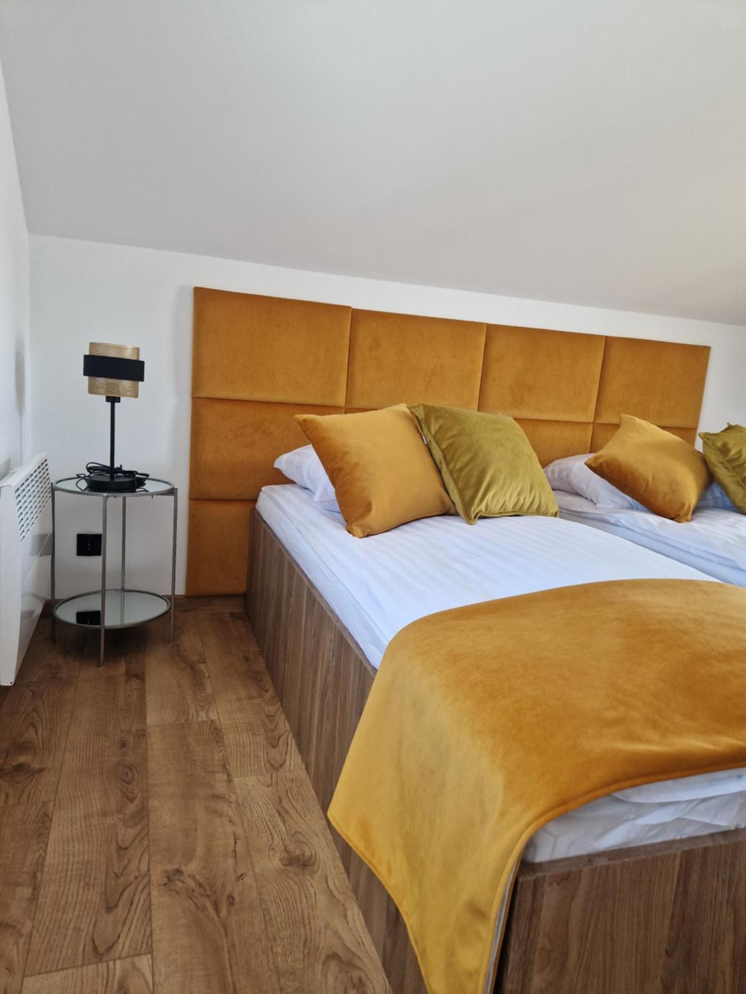 Na Roztoczu Aleja Lipowa B,g,j,k Sauna Jacuzzi *