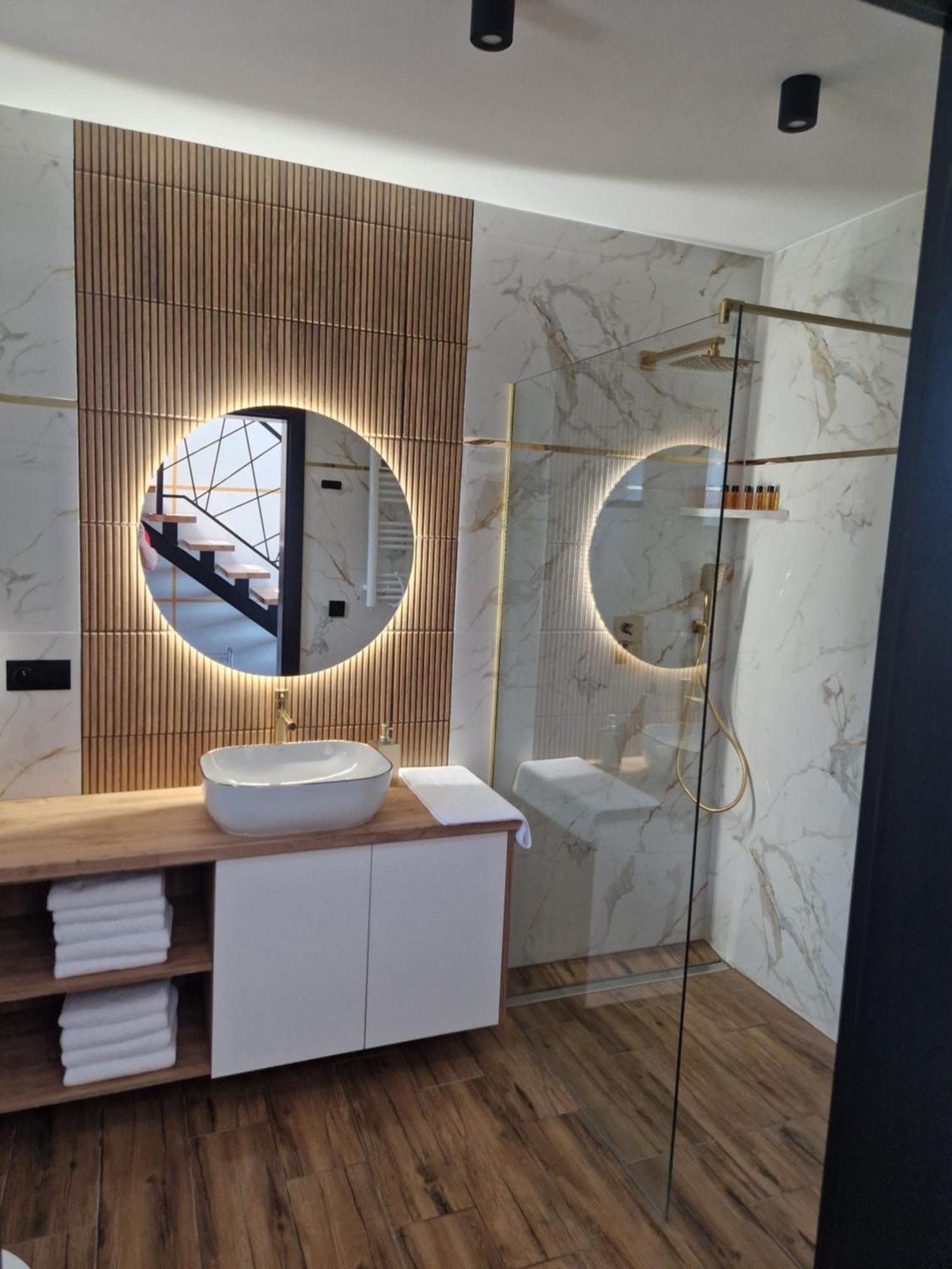 Na Roztoczu Aleja Lipowa B,g,j,k Sauna Jacuzzi * Zwierzyniec