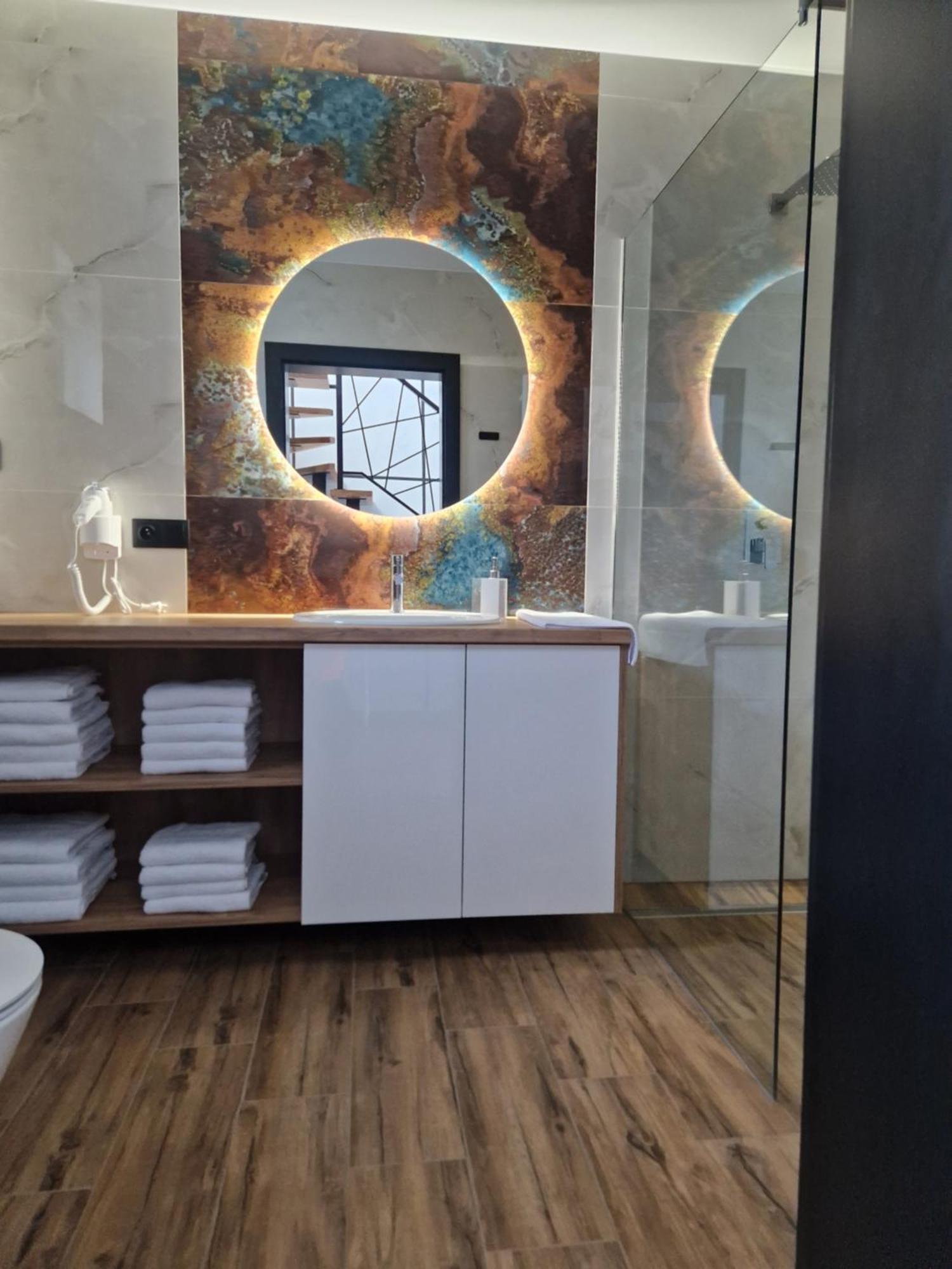 Na Roztoczu Aleja Lipowa B,g,j,k Sauna Jacuzzi Villa *