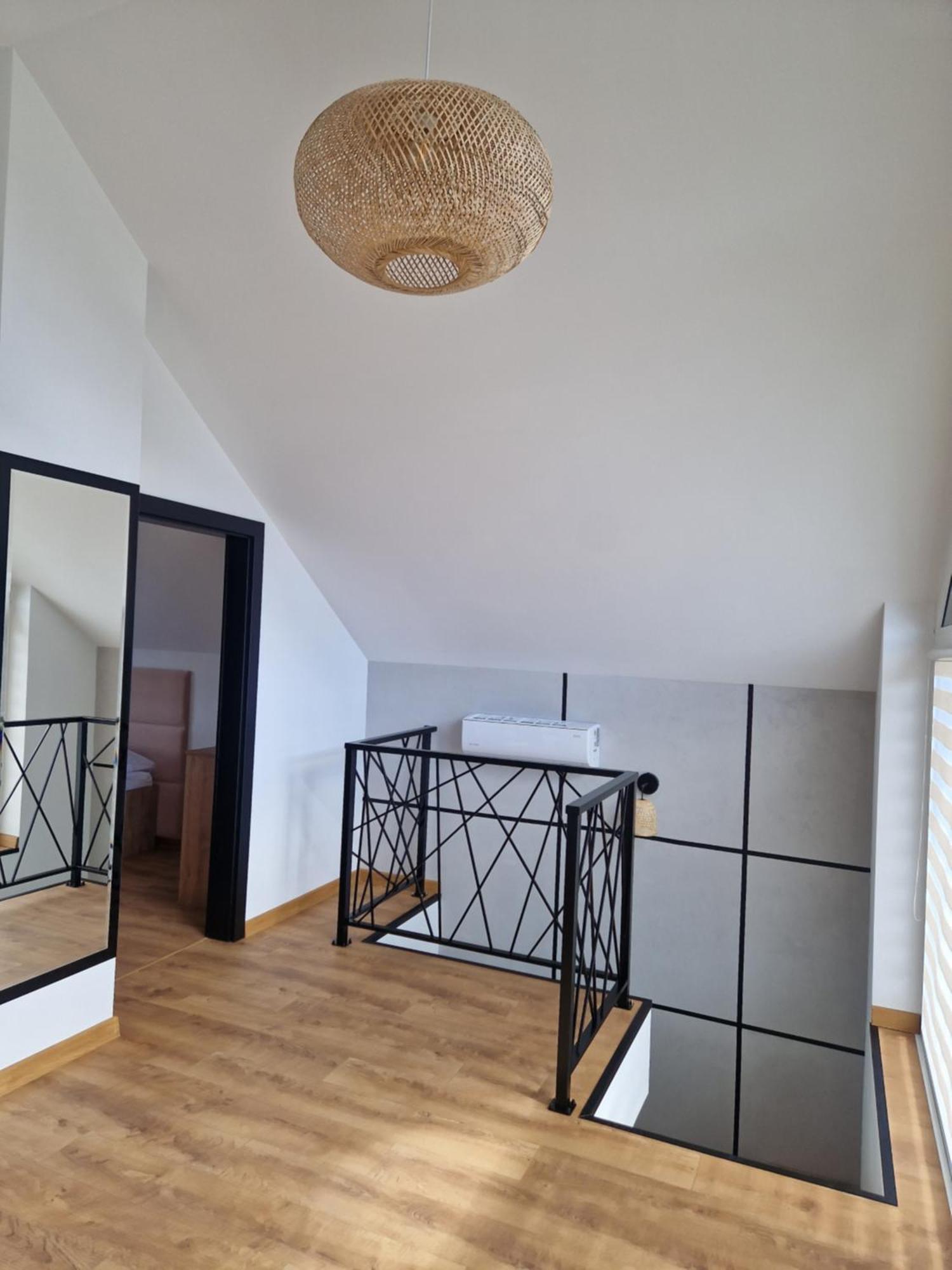 Villa Na Roztoczu Aleja Lipowa B,g,j,k Sauna Jacuzzi Zwierzyniec