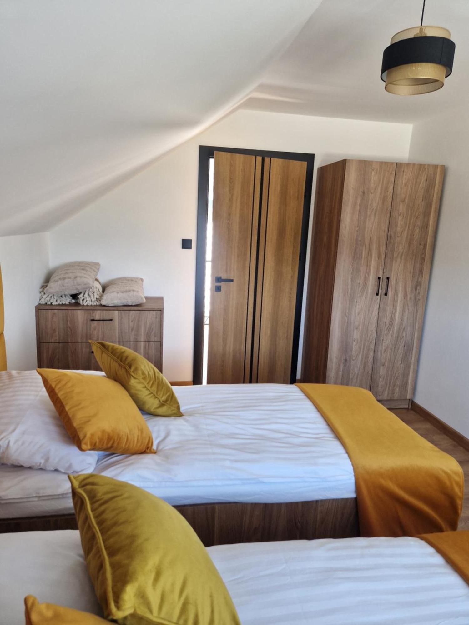 Villa Na Roztoczu Aleja Lipowa B,g,j,k Sauna Jacuzzi *